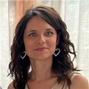 Insegnante madrelingua francese impartisce lezioni